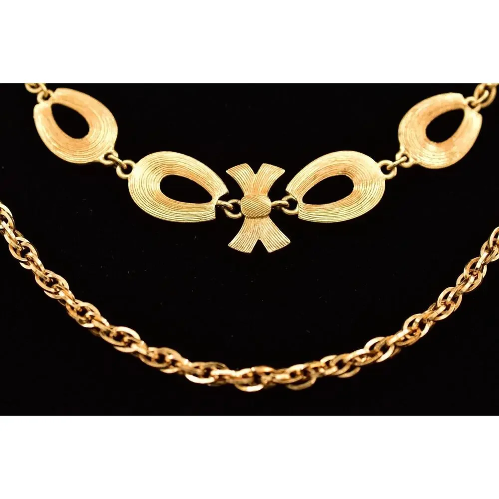 Monet stunning necklace